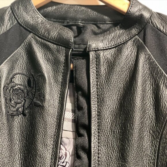 NEW Bilt for Women Motorcycle jacket. Black leather.  Size 4 US​ - Picture 4 of 5